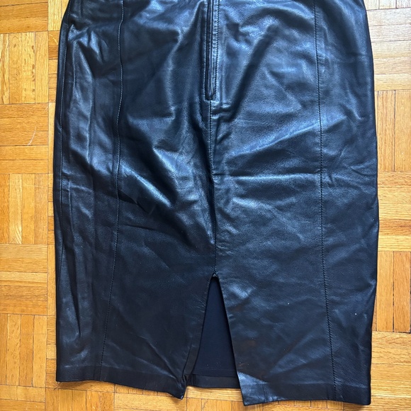 Danier Black Midi Pencil Skirt - Picture 3 of 7